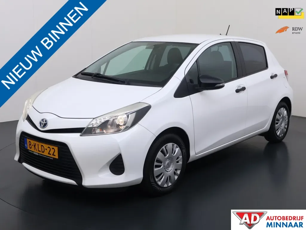 Toyota Yaris (2013) — foto 1