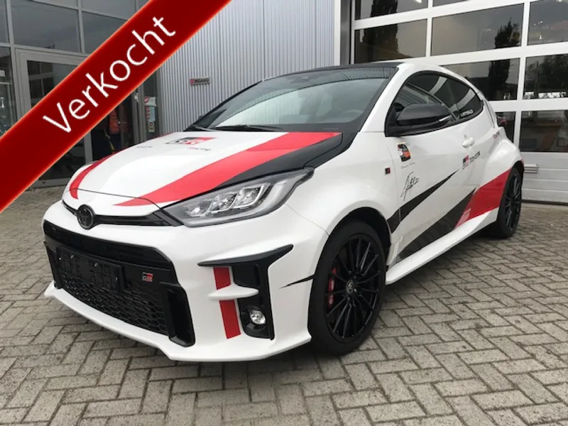 Toyota Yaris (2021) — foto 1