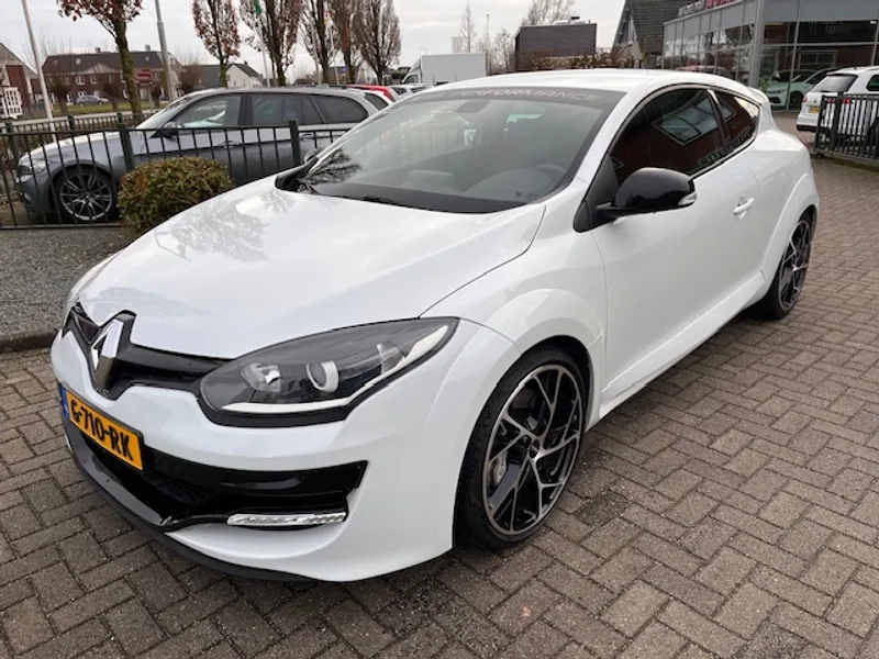 Renault Mégane (2015) — foto 1