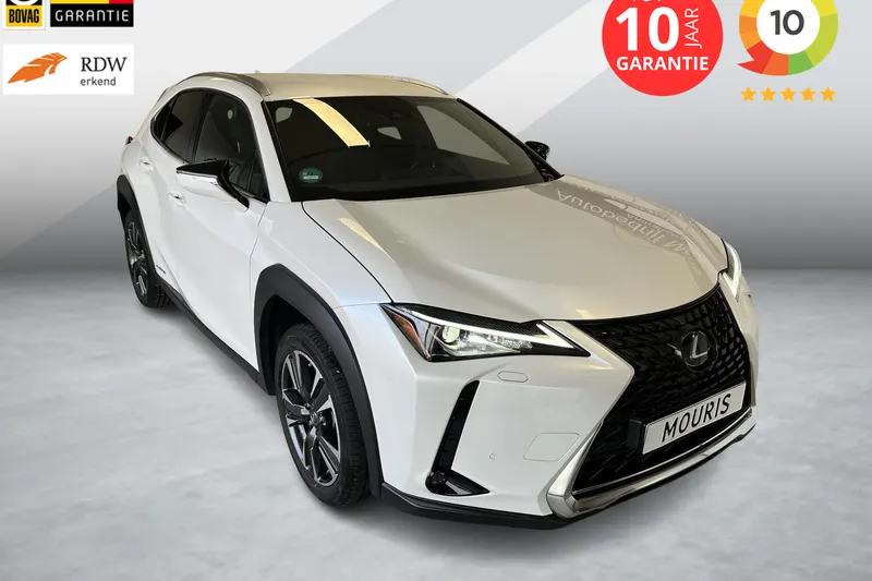Lexus UX (2020)
