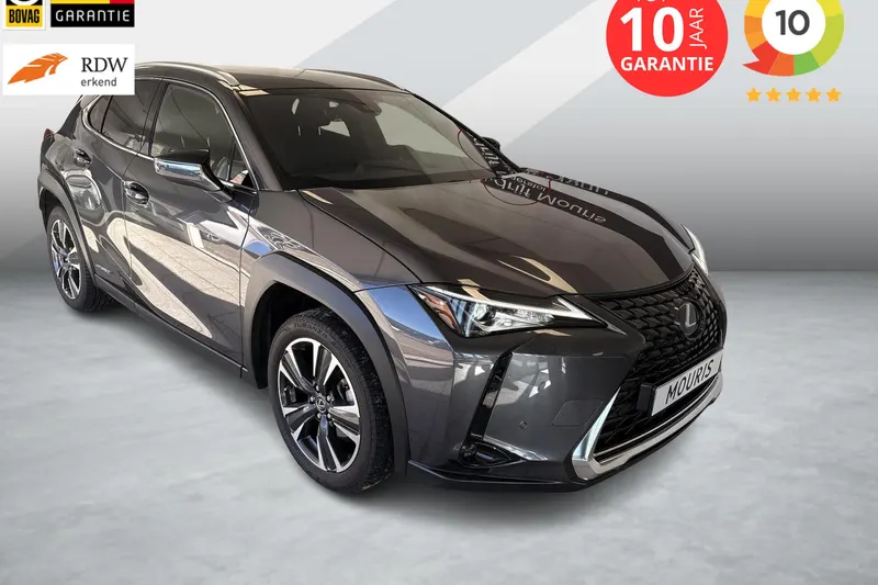 Lexus UX (2022)