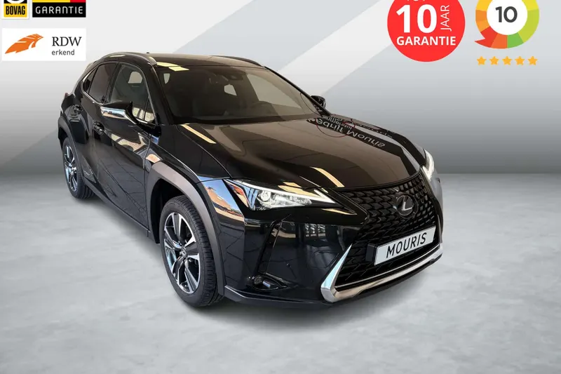 Lexus UX (2022)
