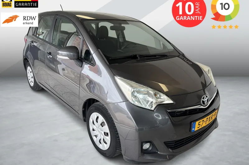Toyota Verso-S (2011)