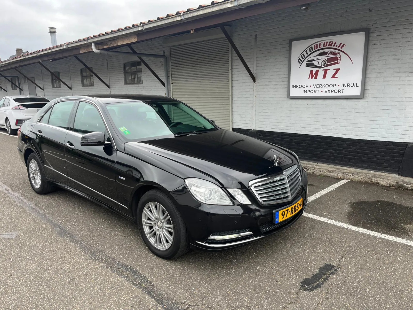 Mercedes-Benz E-Klasse (2011) — foto 1