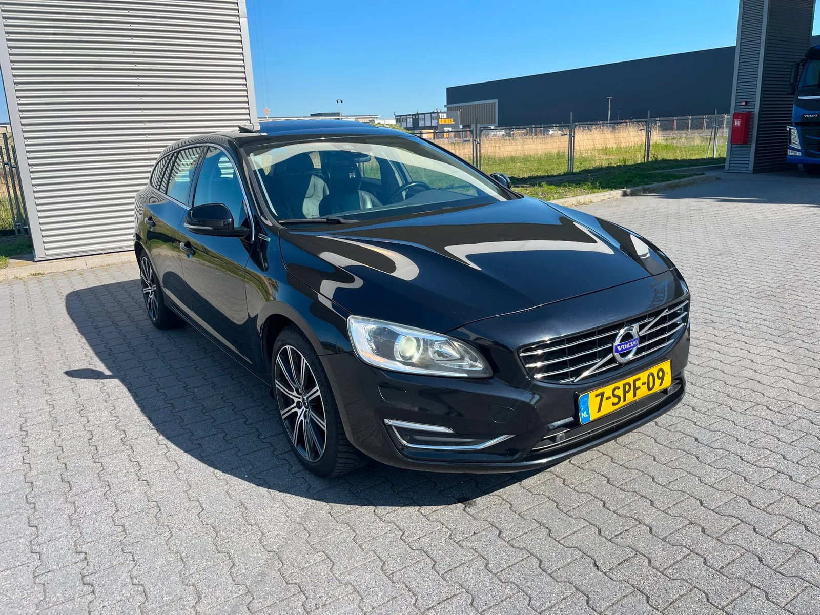 Volvo V60 (2013) — foto 1