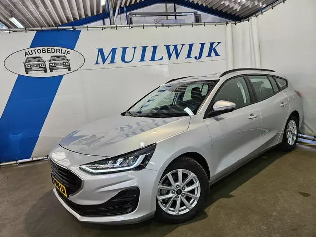 Ford Focus (2022) — foto 1