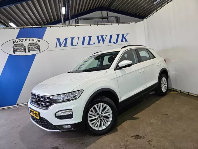 Volkswagen T-Roc (2021) — foto 1