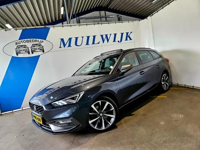 SEAT Leon Sportstourer (2021) — foto 1