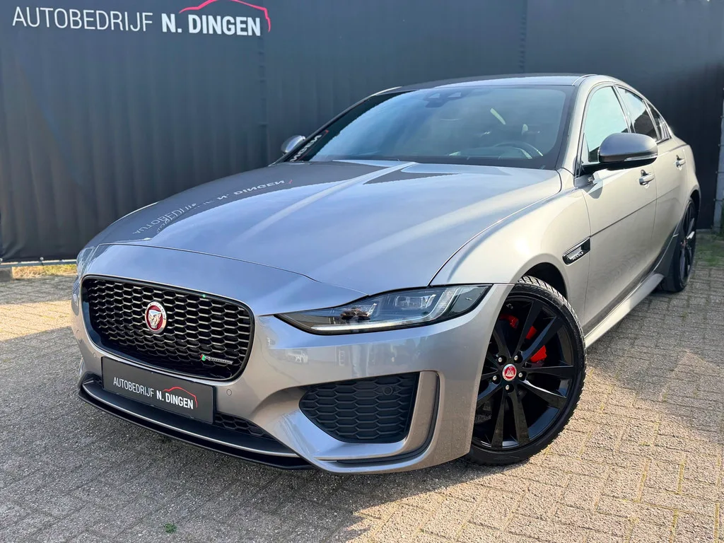 Jaguar XE (2020) — foto 1