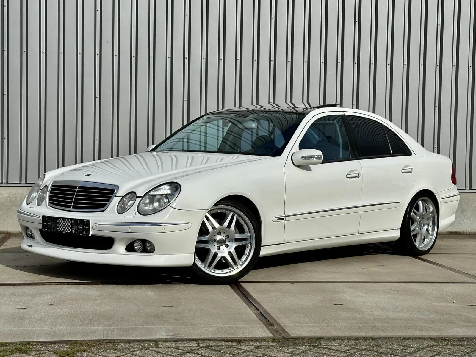 Mercedes-Benz E-Klasse (2002) — foto 1