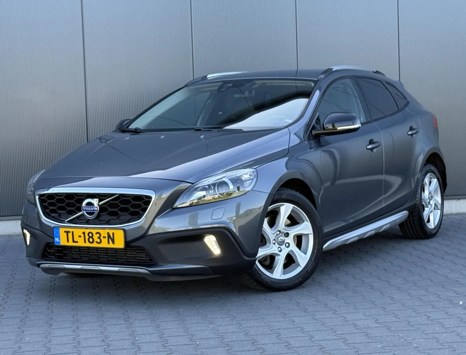 Volvo V40 (2013) — foto 1