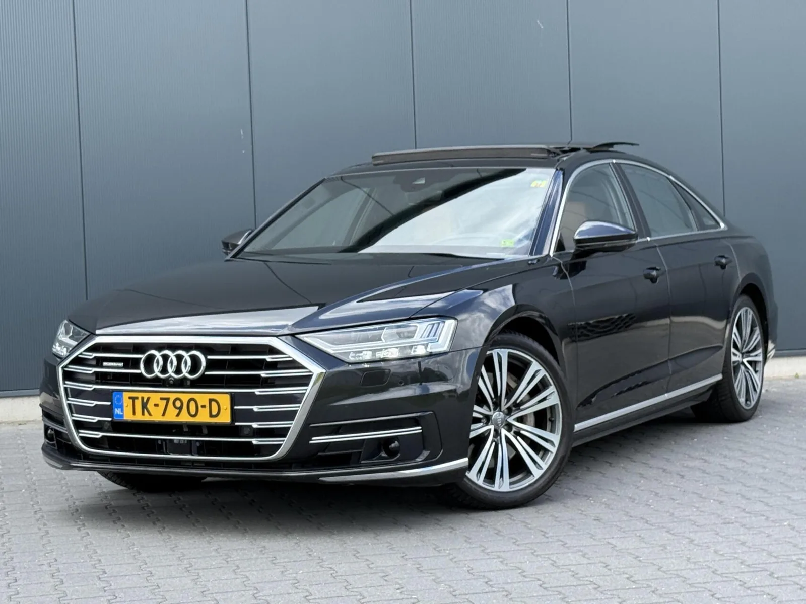Audi A8 (2018) — foto 1
