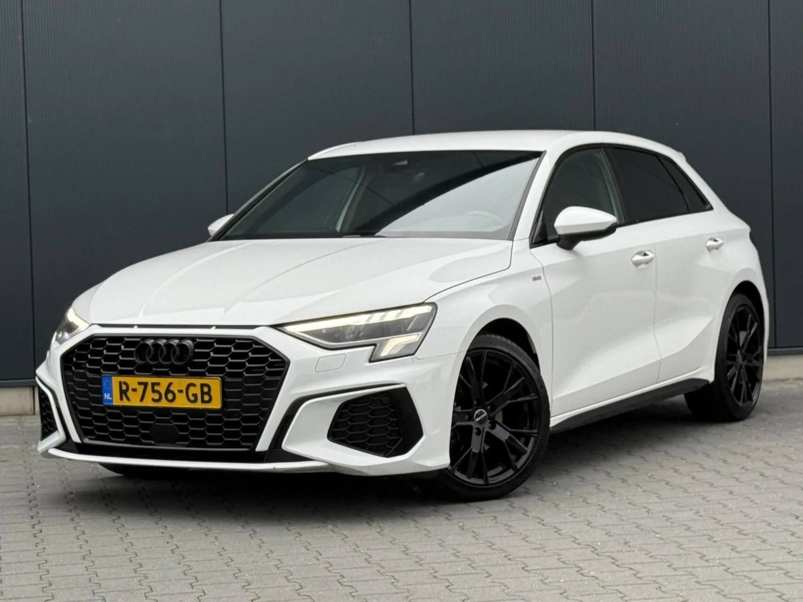 Audi A3 (2022) — foto 1