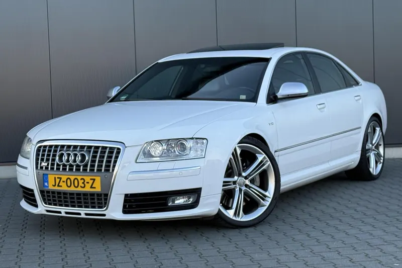 Audi S8 (2009)