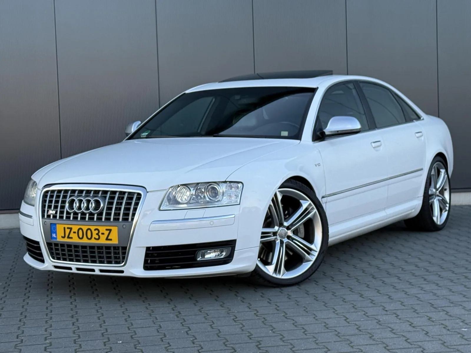 Audi S8 (2009) — foto 1