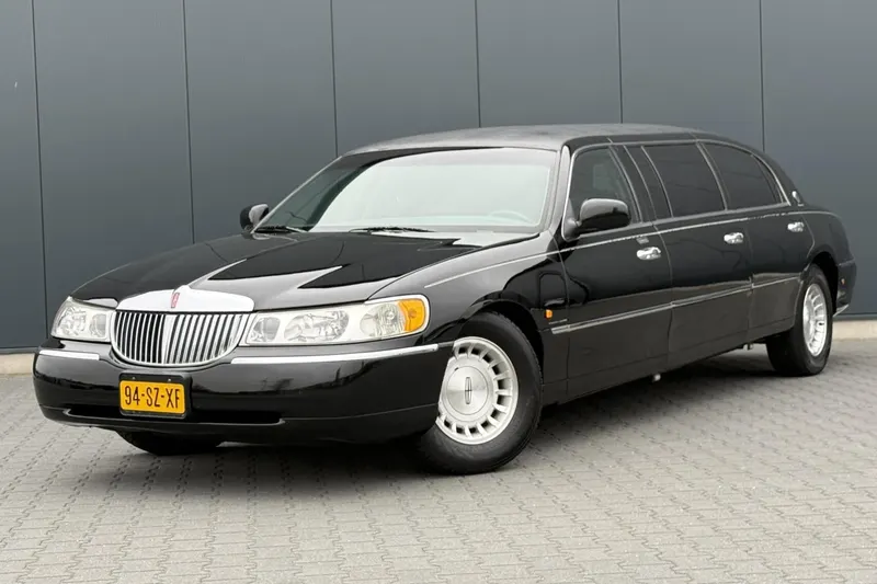 Lincoln Town (1999)
