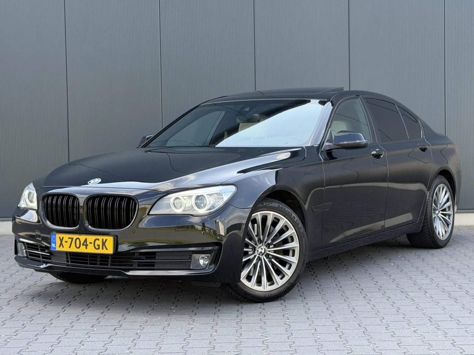 BMW 7-Serie (2014) — foto 1