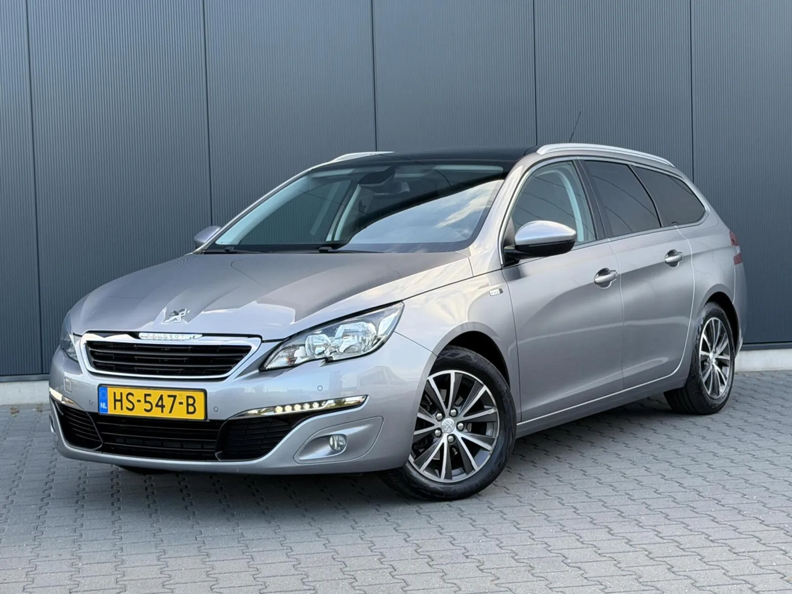Peugeot 308 (2016) — foto 1