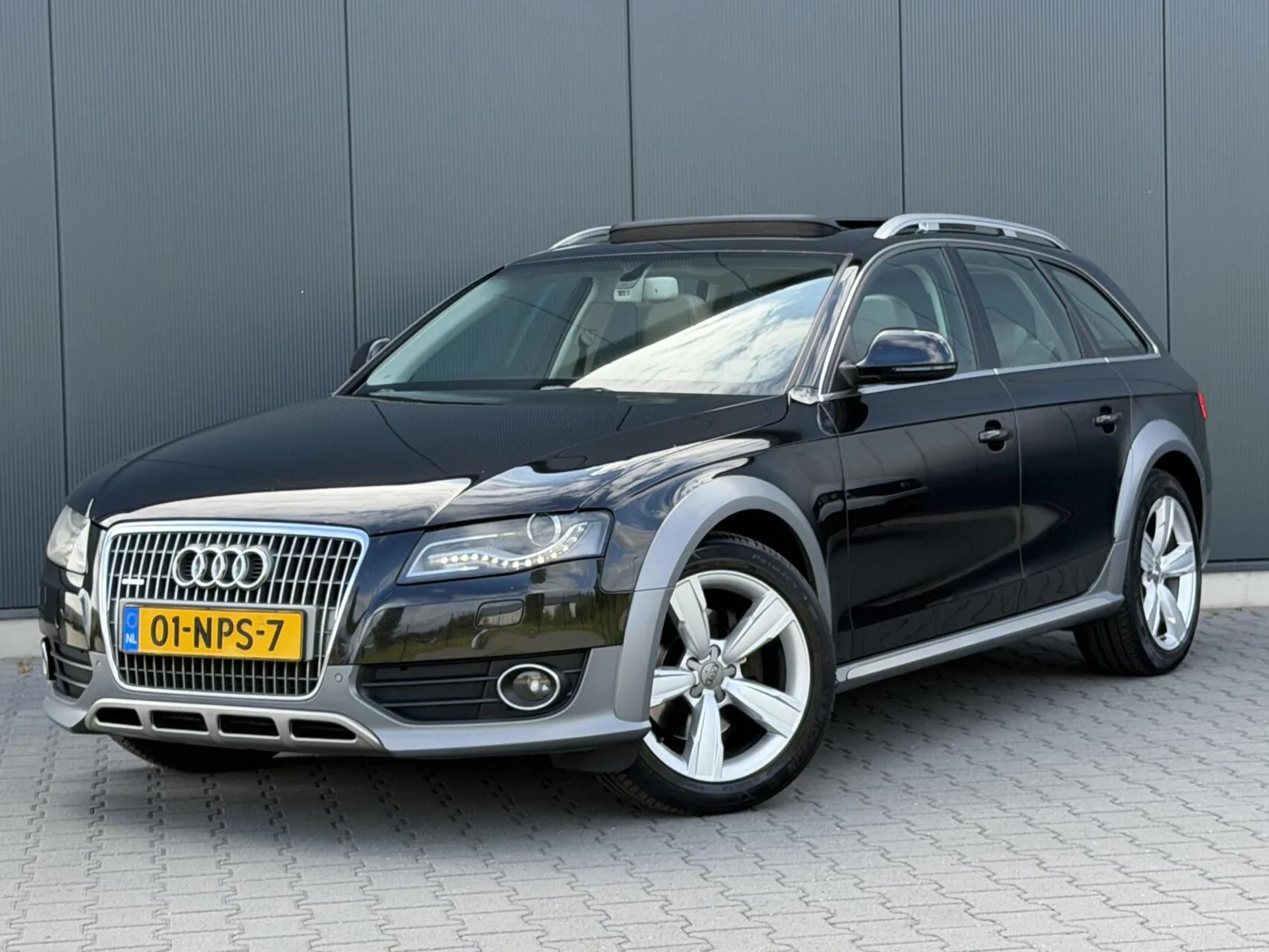 Audi A4 Allroad (2009) — foto 1