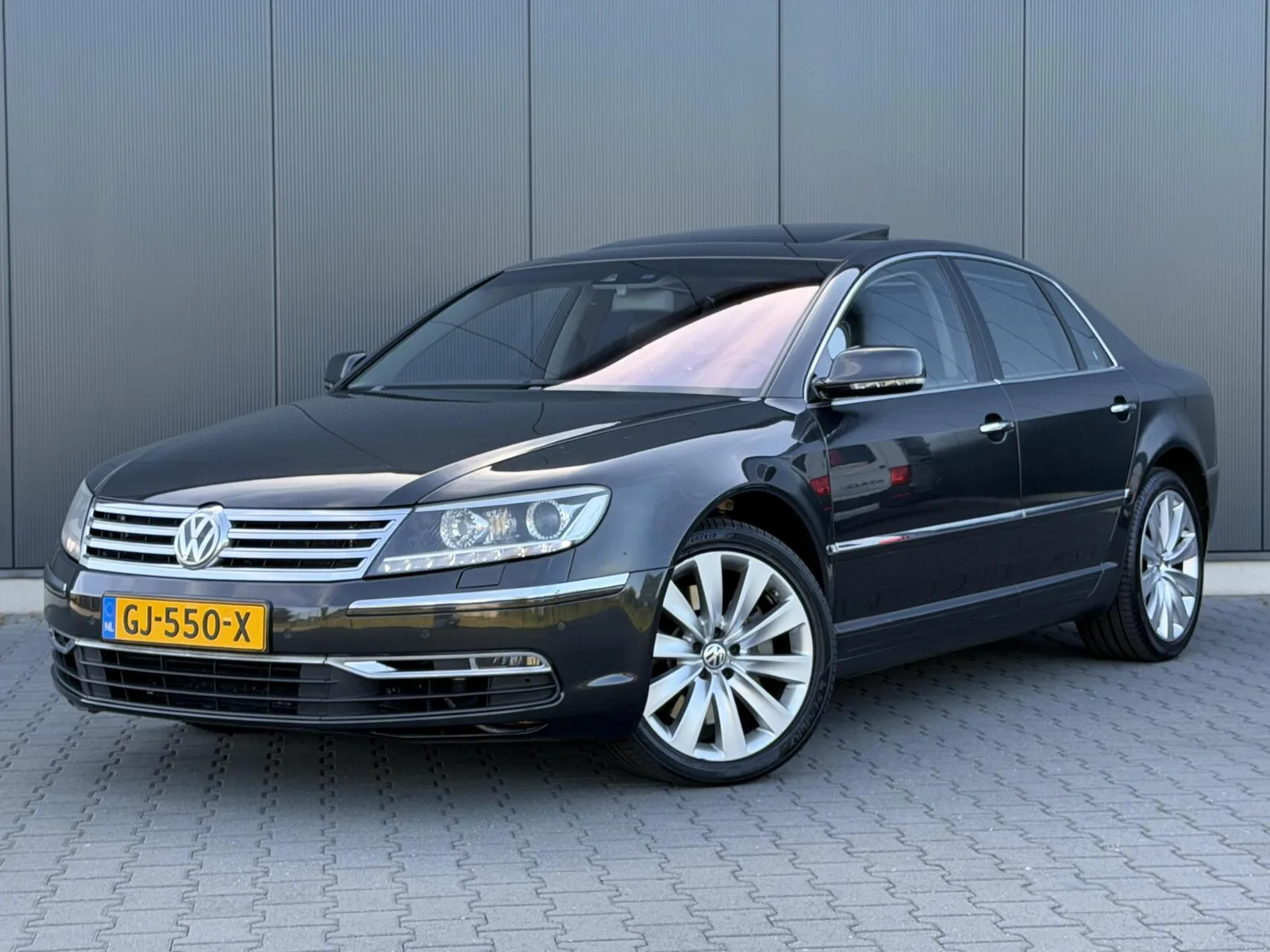 Volkswagen Phaeton (2011) — foto 1