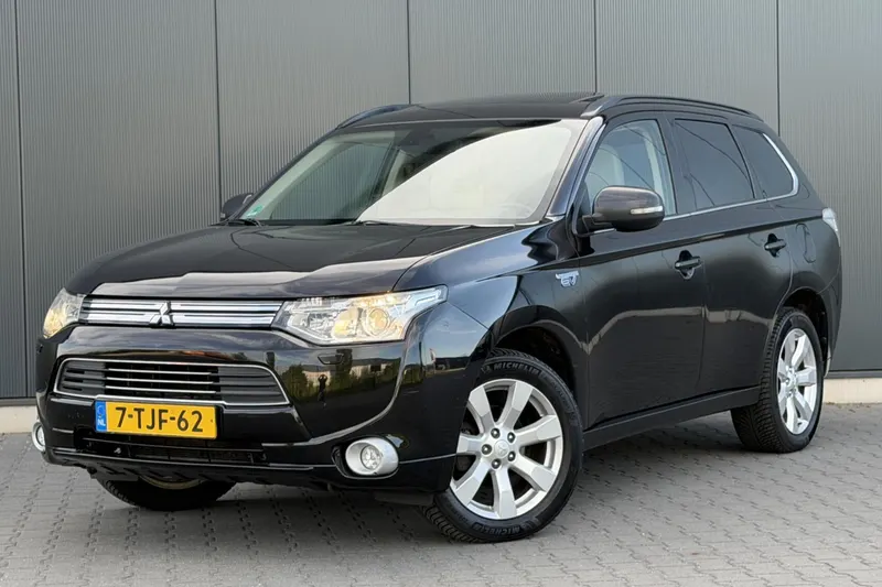 Mitsubishi Outlander (2014)