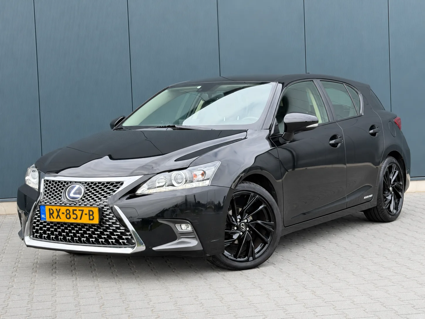 Lexus CT (2018) — foto 1