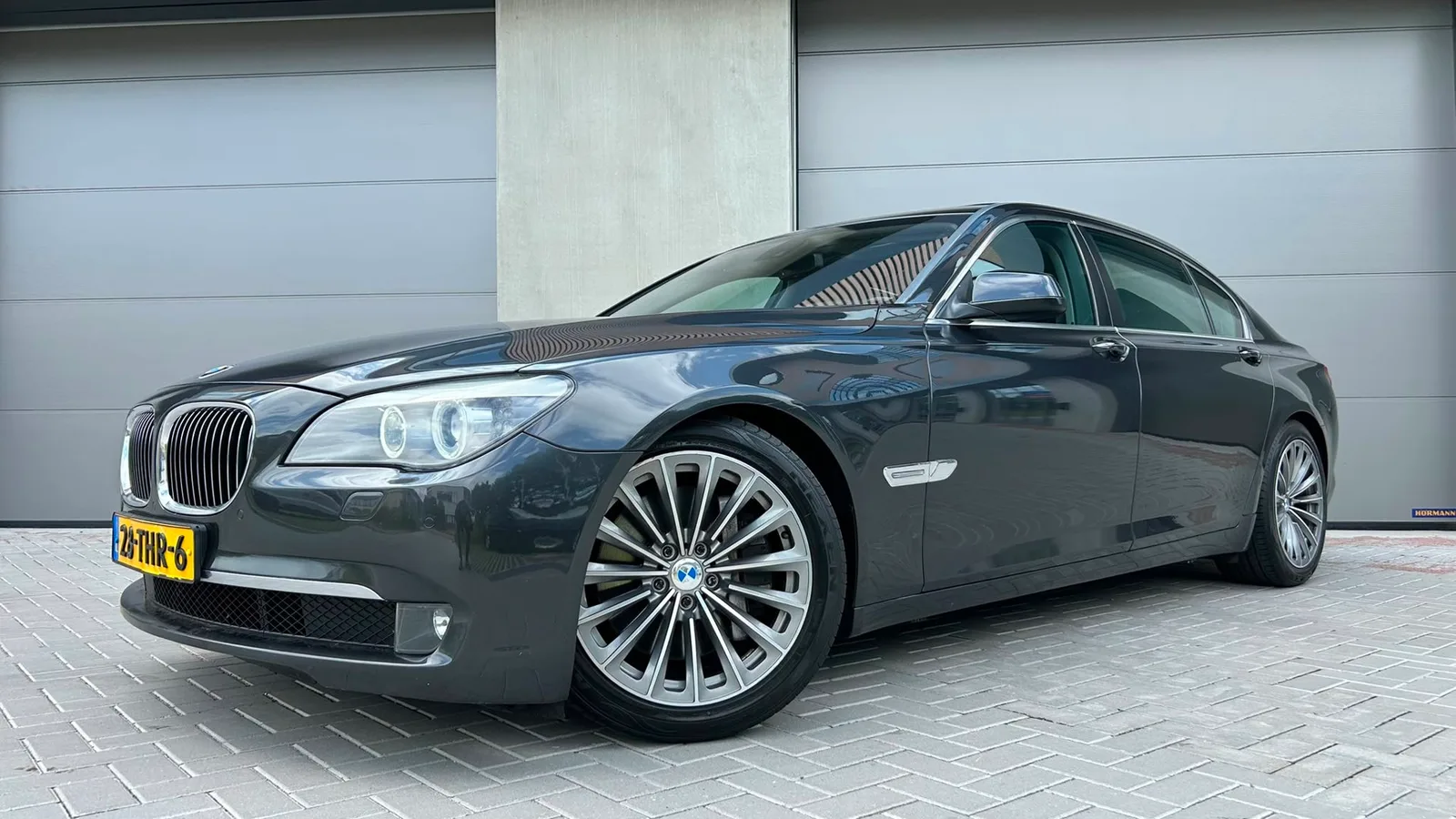 BMW 7-Serie (2011) — foto 1