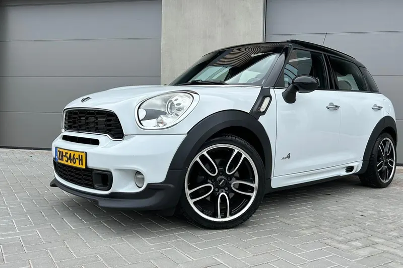 MINI Countryman (2010)