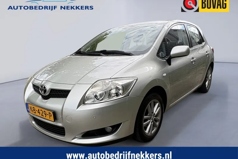 Toyota Auris (2009)