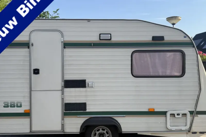 Chateau Caravan (1986)