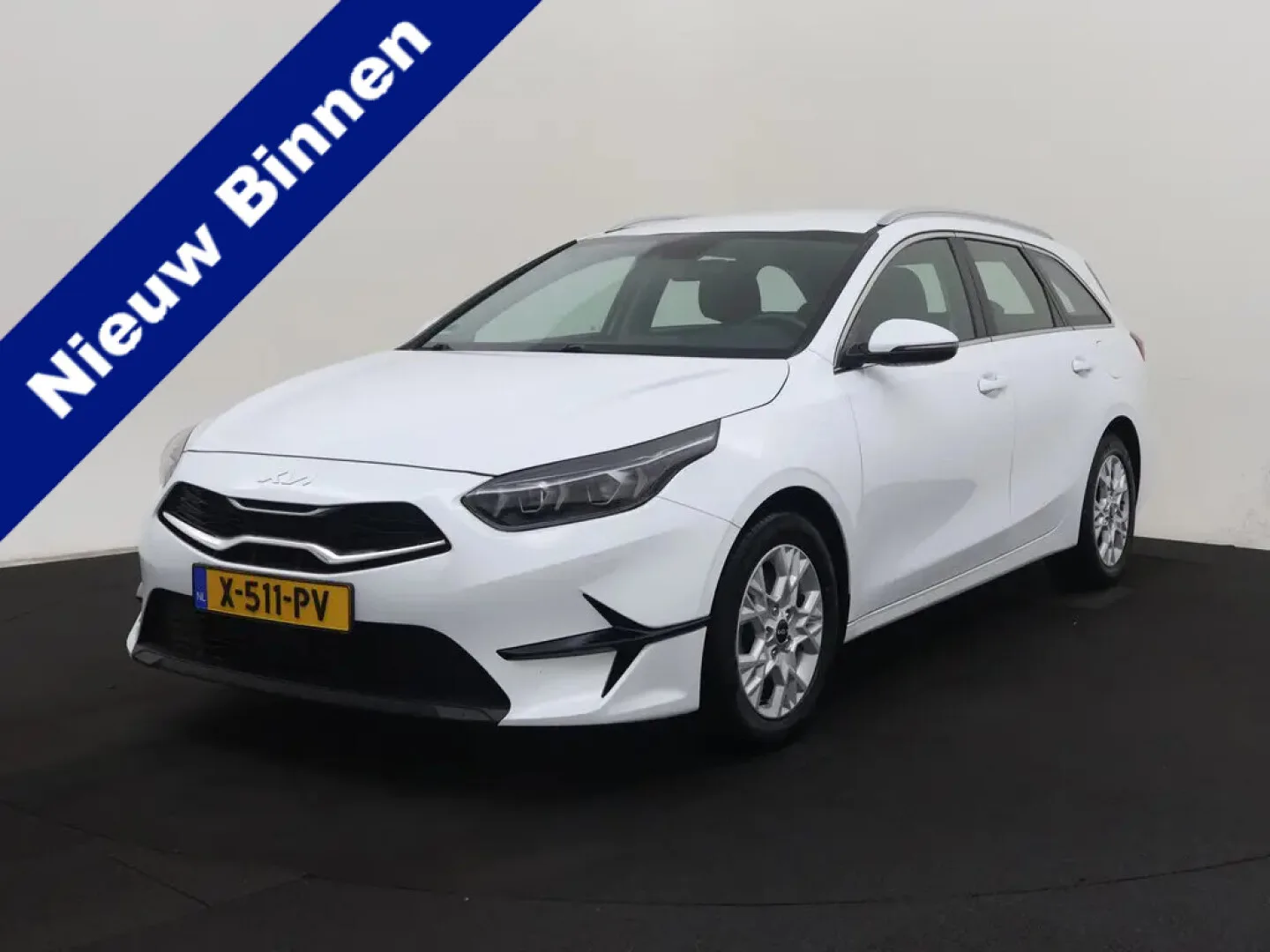 Kia Ceed Sportswagon (2024) — foto 1