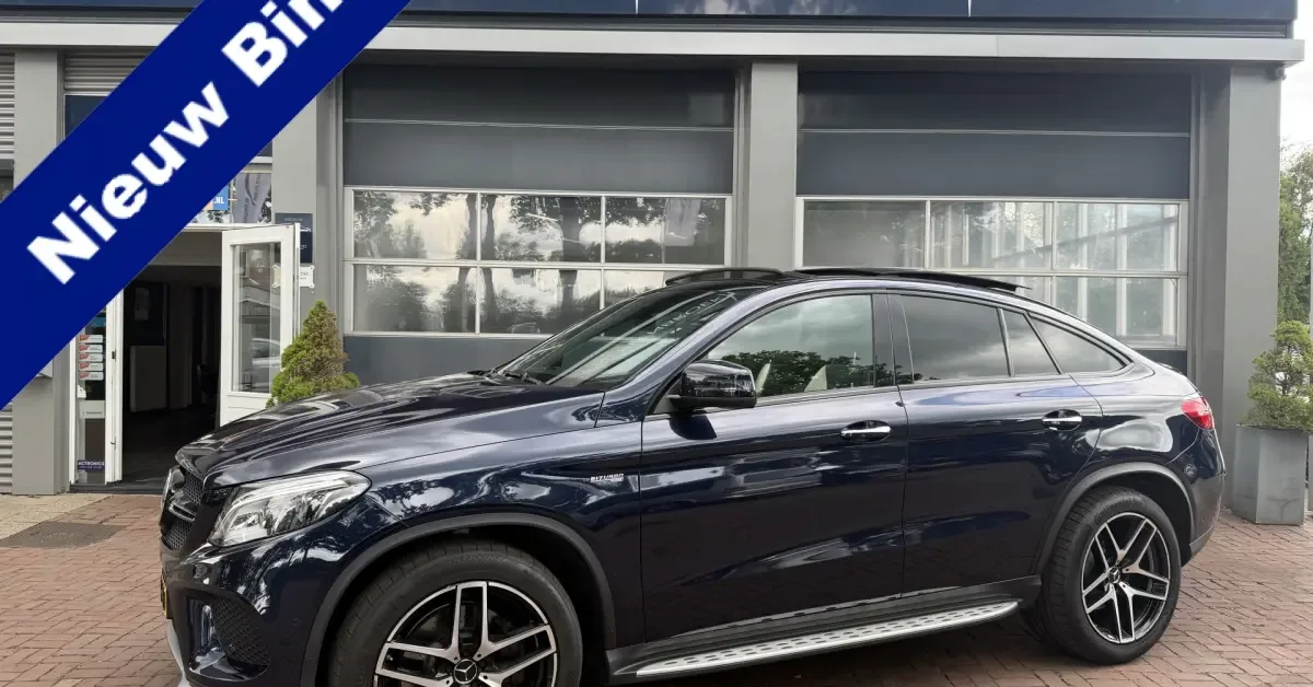 Mercedes-Benz GLE (2016) — foto 1