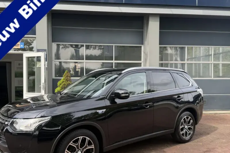 Mitsubishi Outlander (2015)