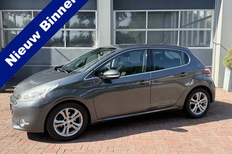 Peugeot 208 (2014)