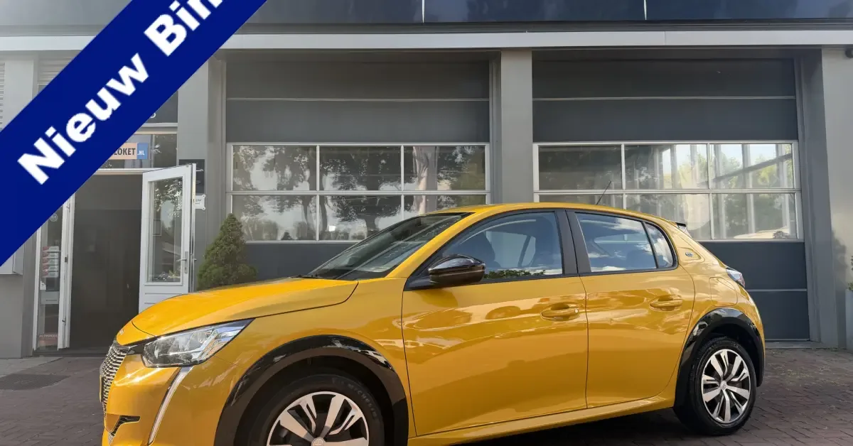 Peugeot e-208 (2022) — foto 1