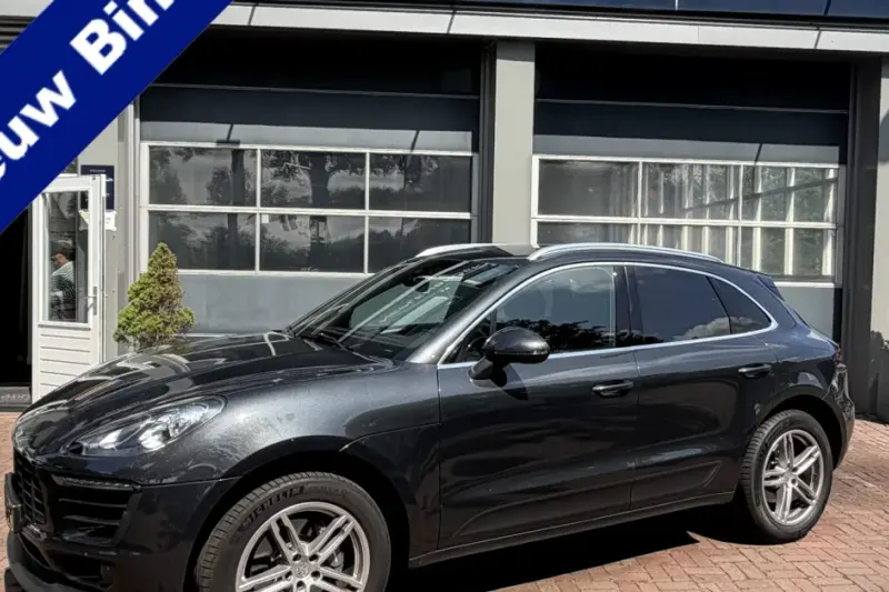 Porsche Macan (2017)
