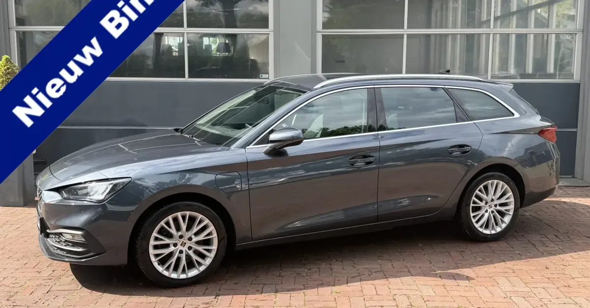 SEAT Leon (2021) — foto 1