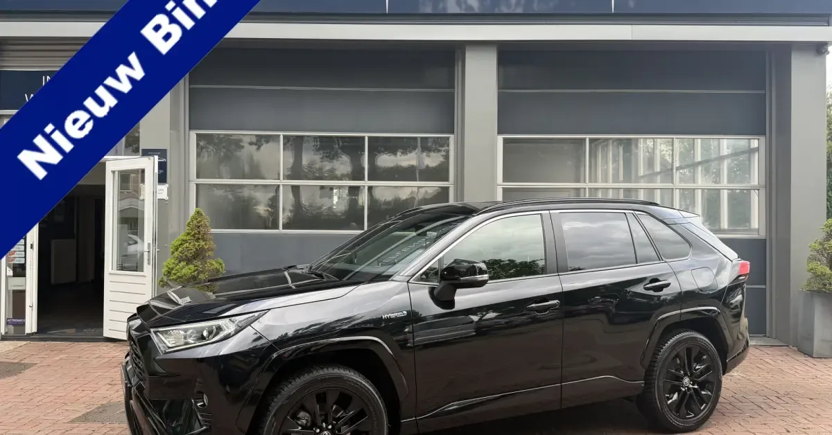 Toyota RAV4 (2021) — foto 1