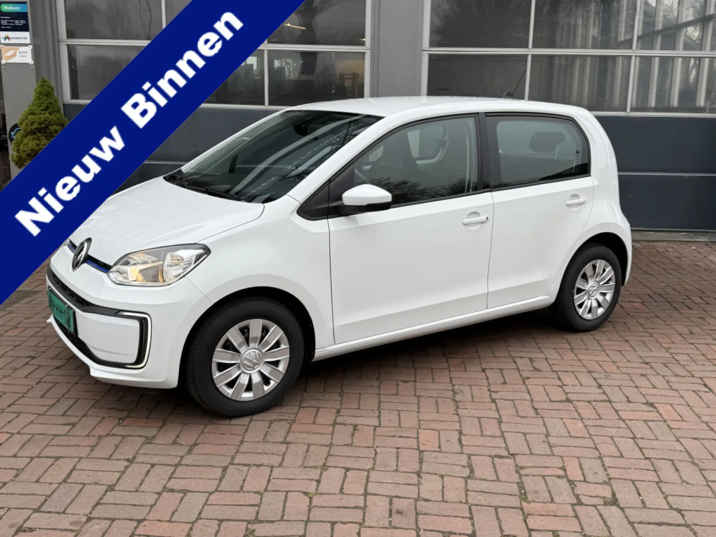 Volkswagen E-up! (2020) — foto 1