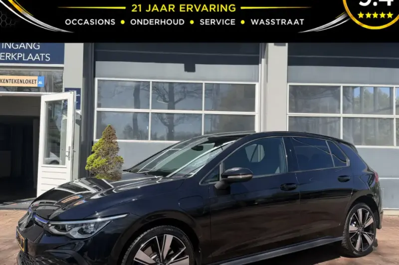 Volkswagen Golf (2023)