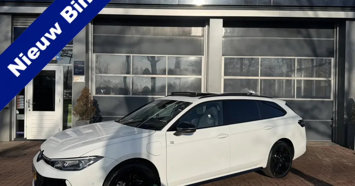 Volkswagen Passat (2025) — foto 1