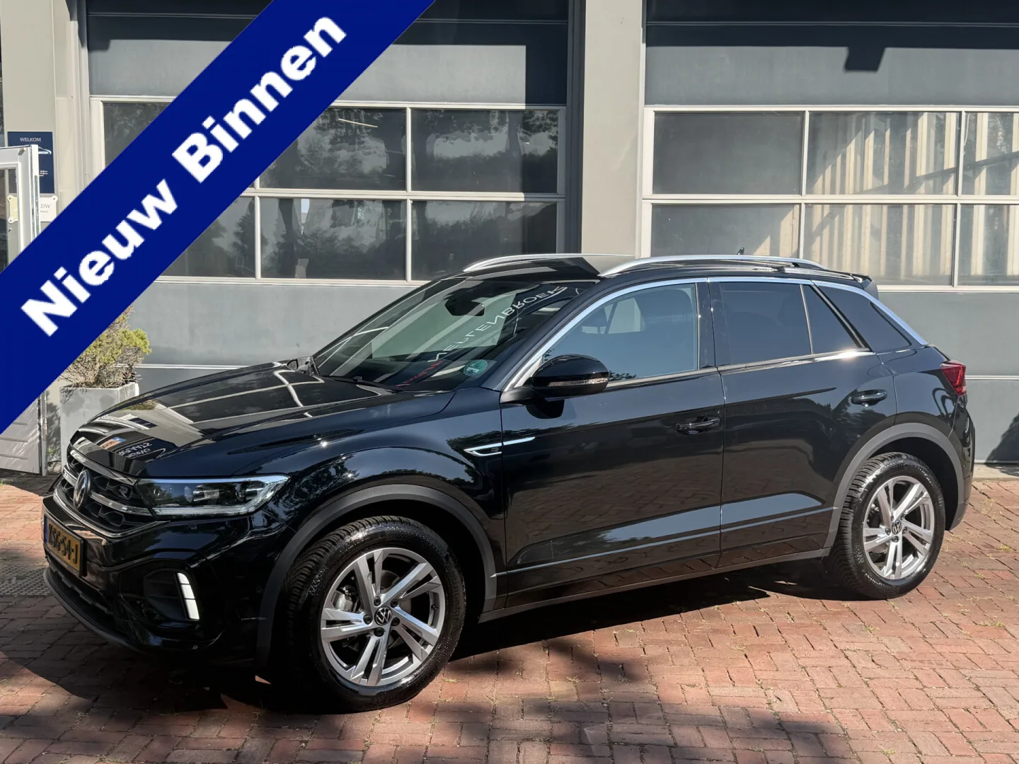 Volkswagen T-Roc (2025) — foto 1