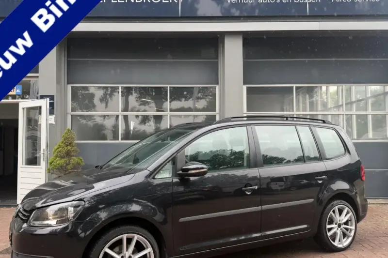 Volkswagen Touran (2012)