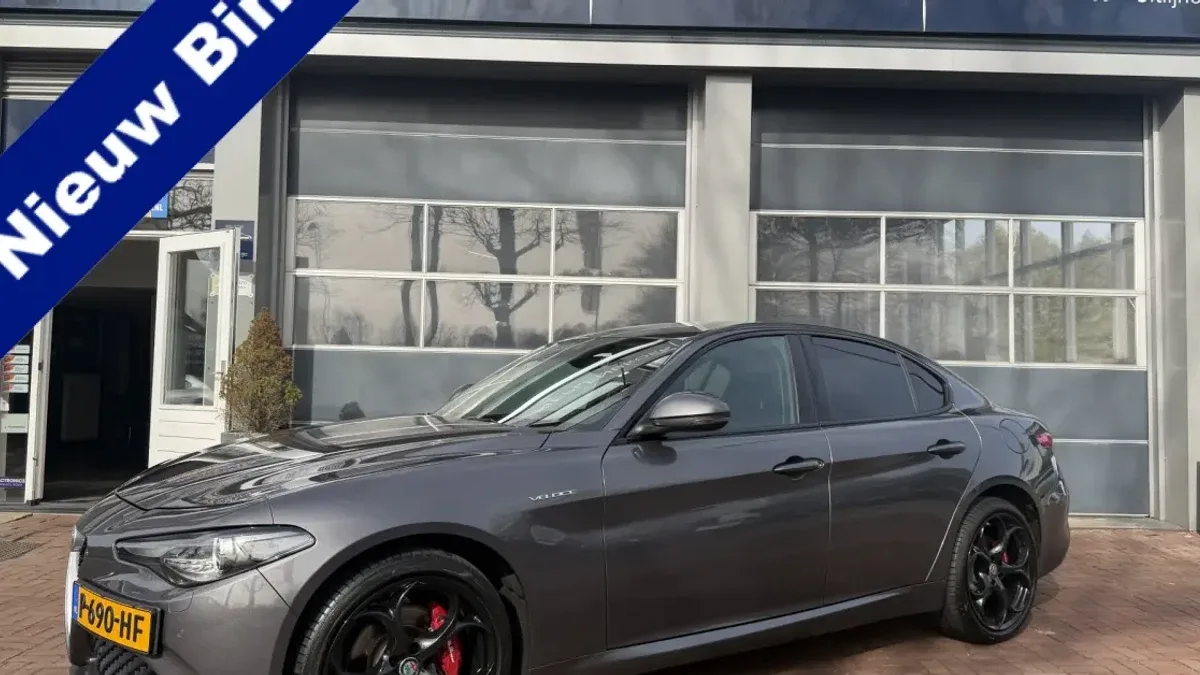 Alfa-romeo Giulia (2019) — foto 1