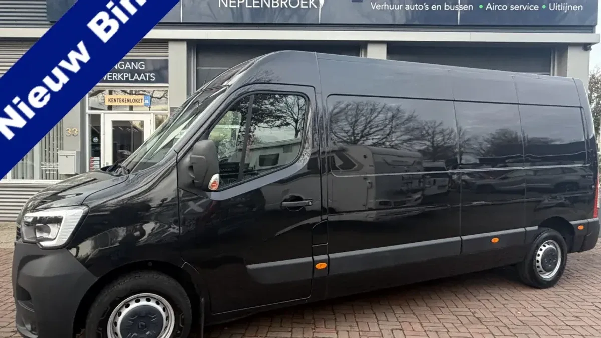 Renault Master (2023) — foto 1
