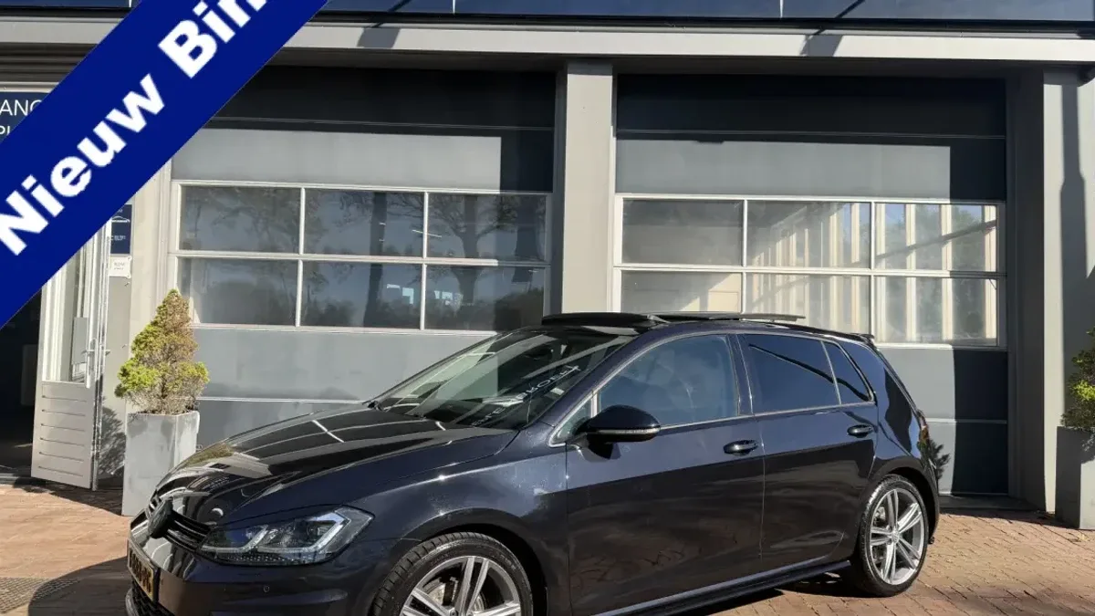 Volkswagen Golf (2018) — foto 1