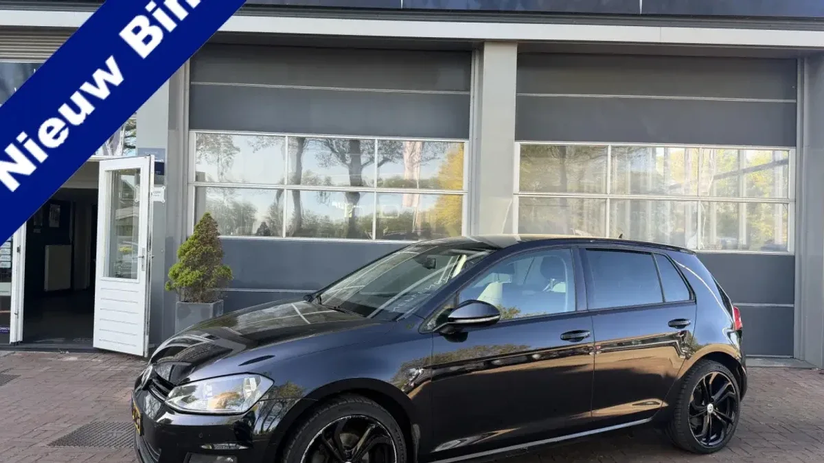 Volkswagen Golf (2015) — foto 1