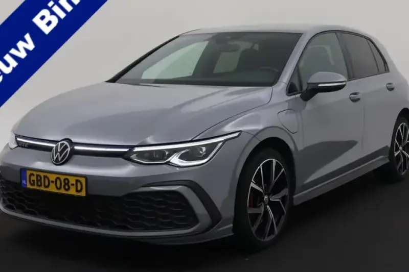 Volkswagen Golf (2022)