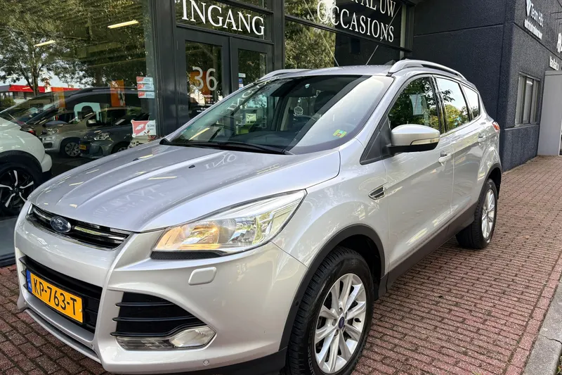 Ford Kuga (2016)