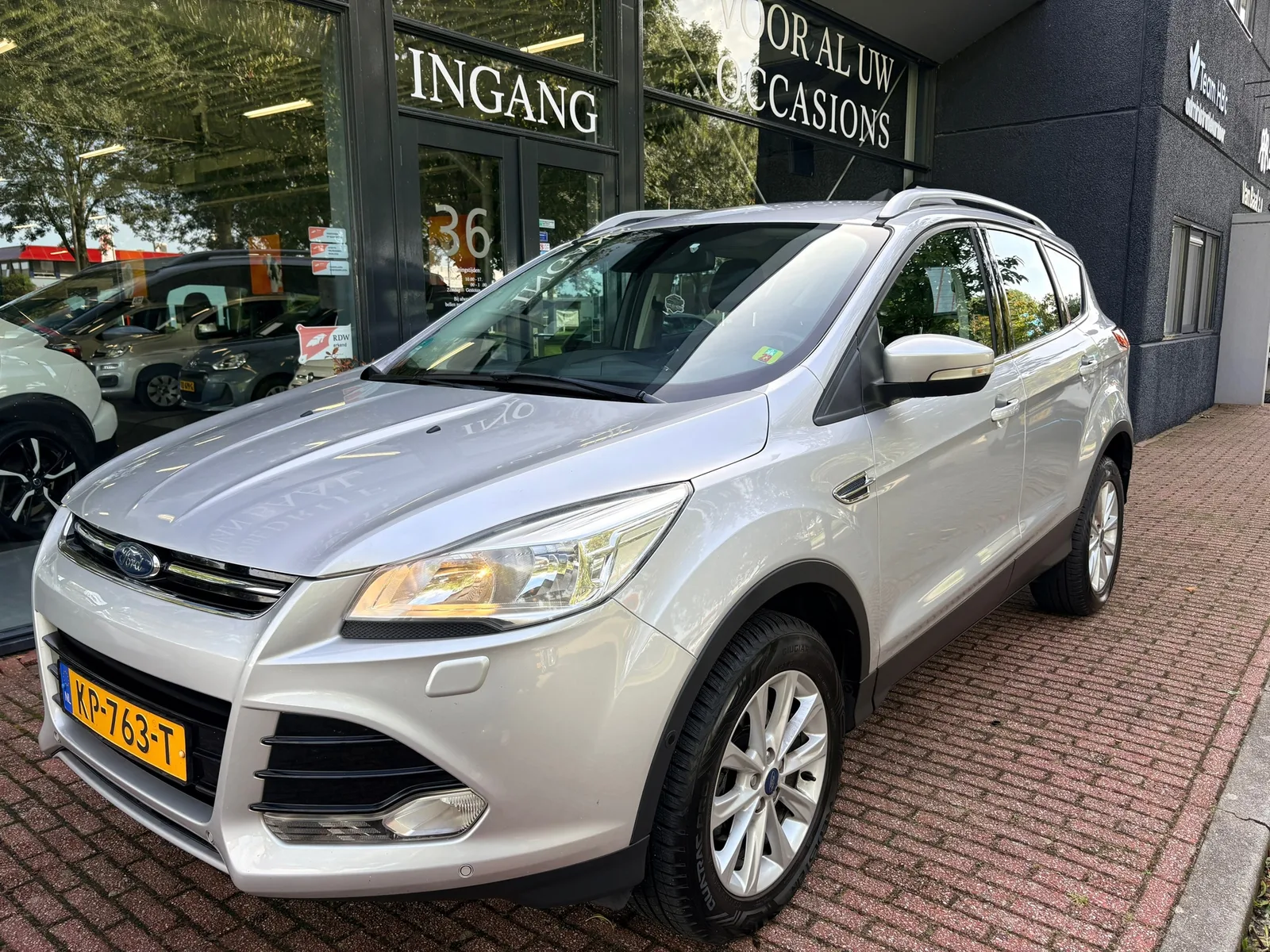 Ford Kuga (2016) — foto 1